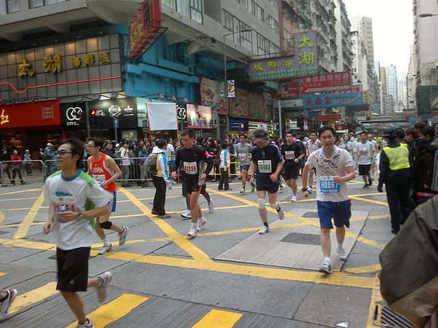 640px-Hong_Kong_Marathon_2011_at_Lockhart_Road